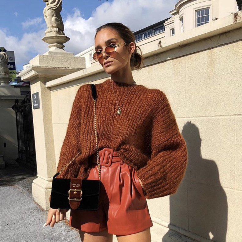 تصاميم شنط مخمل بألوان موسمية دارجة