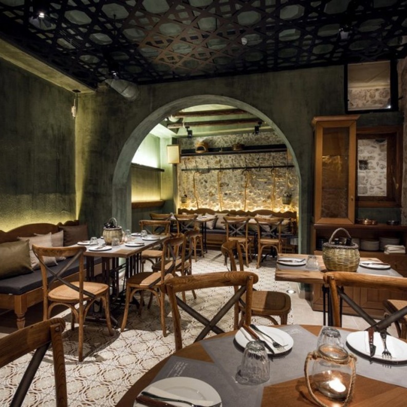 مطعم Hari’s Creperie