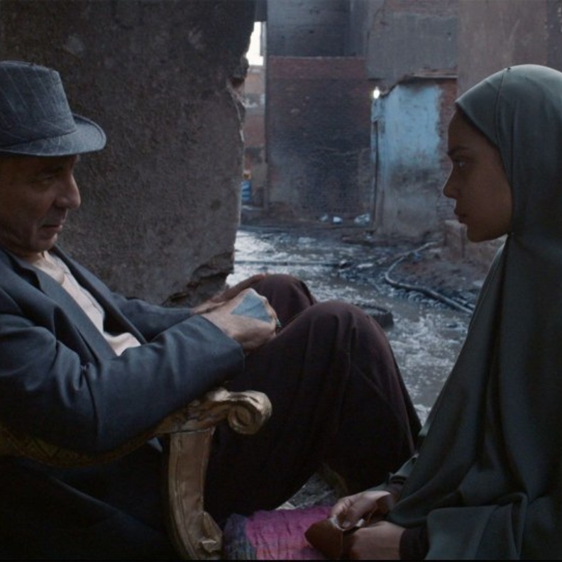 مشهد من ورد مسموم