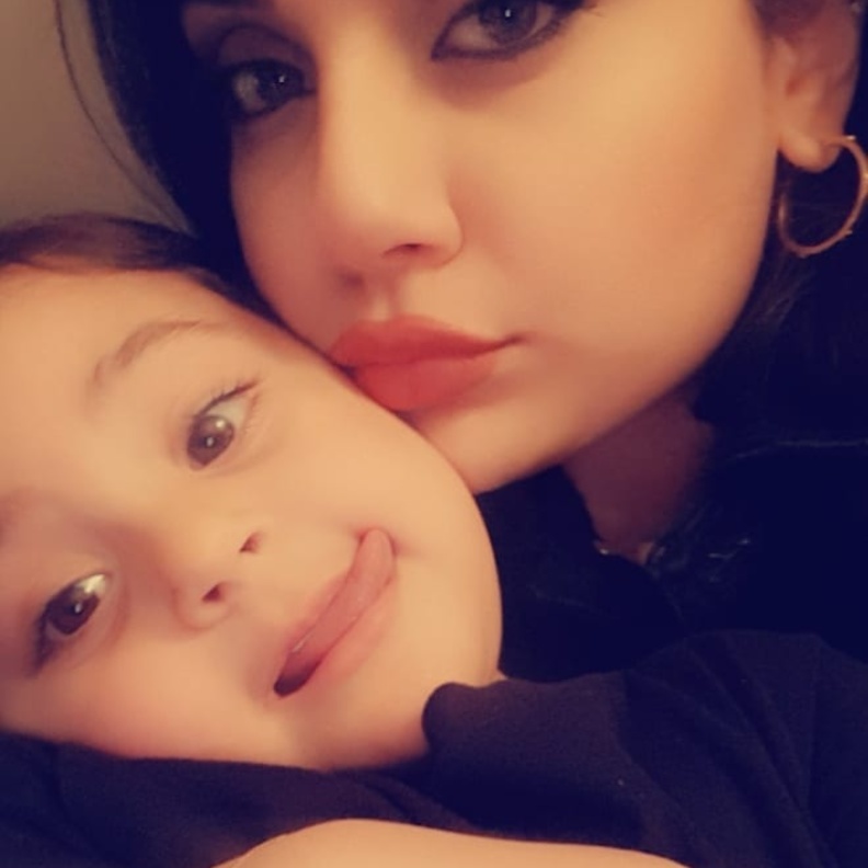 ابنة هيفاء وهبي تنشر وثيقة ولادتها