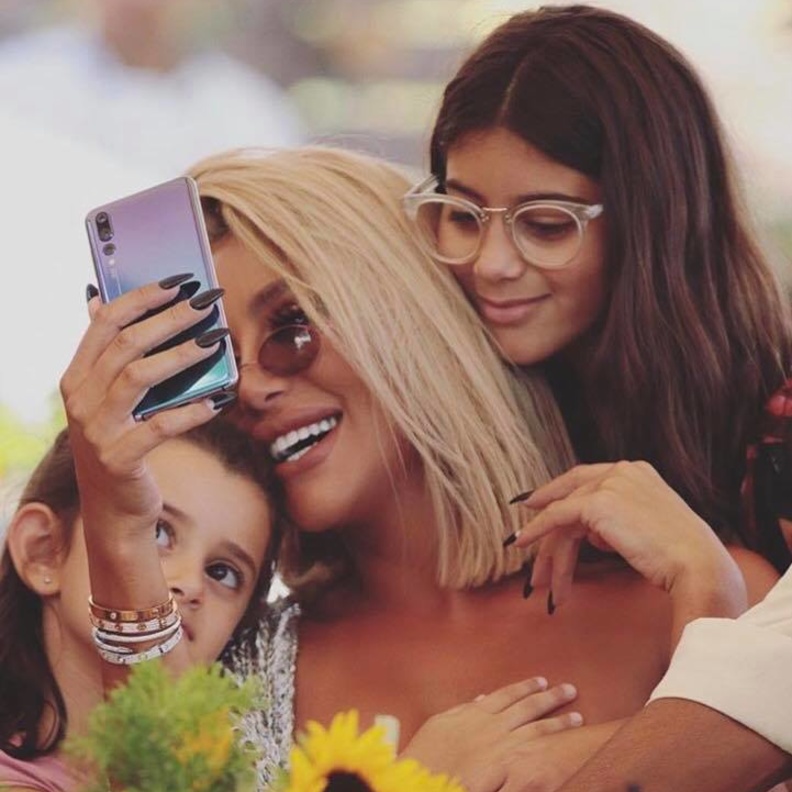 مايا دياب وابنتها