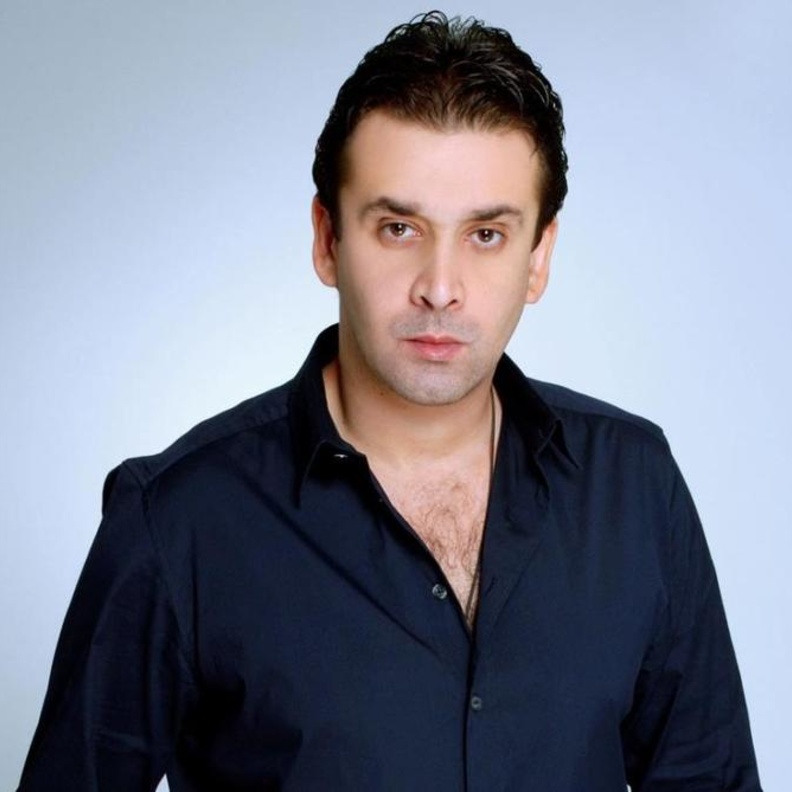 كريم عبد العزيز