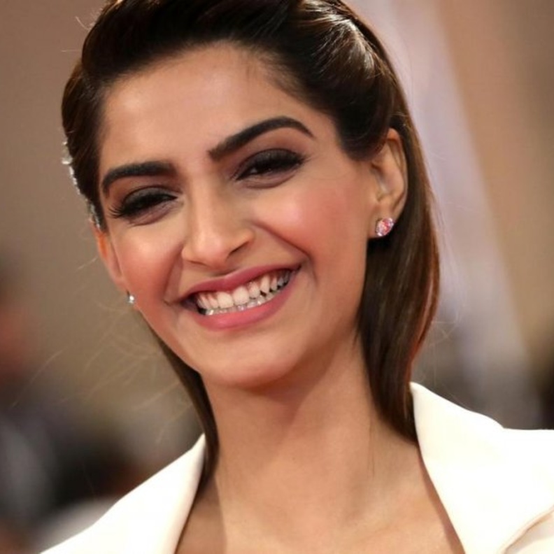 اختيار سونام كابور شخصية العام لمنظمة بيتا لعام 2018