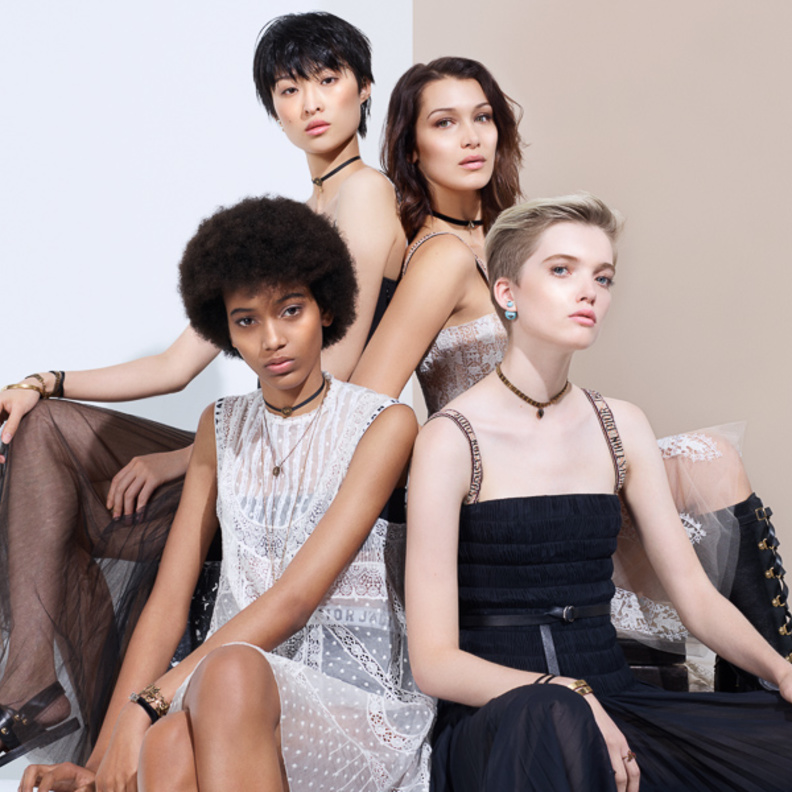 تألقي كالنجمات لمناسبات نهاية العام مع Dior Backstage