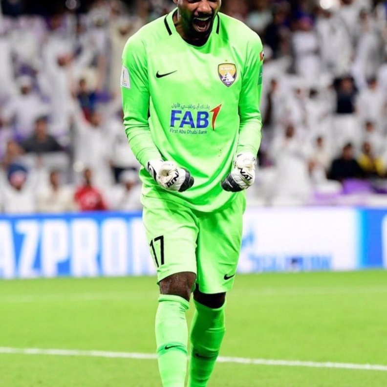 جماهير العين الاماراتي تحتفل بالتأهل الي نهائي كأس العالم للأندية