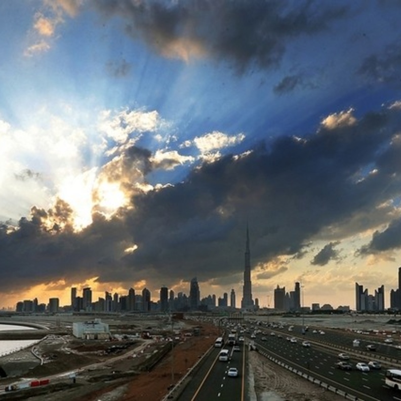 الأرصاد الإماراتية: طقس اليوم الخميس غائم جزئيا