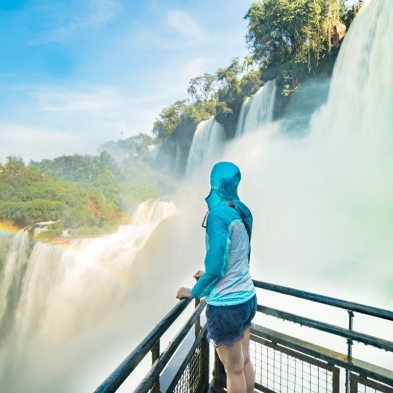 السياحة قرب شلالات ايغوازو