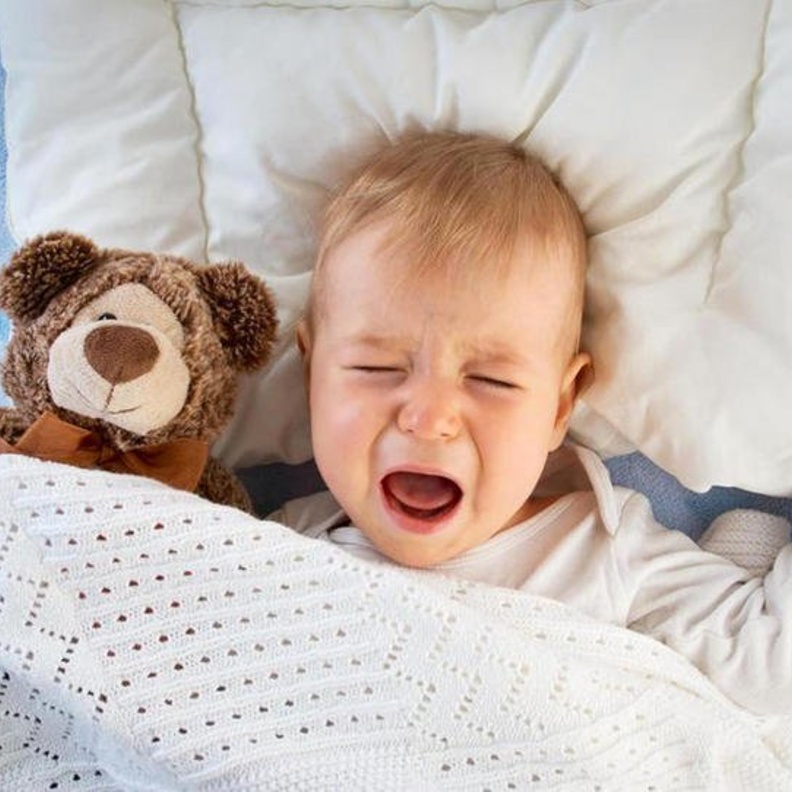 علامات بكاء الرضيع بسبب الجوع 