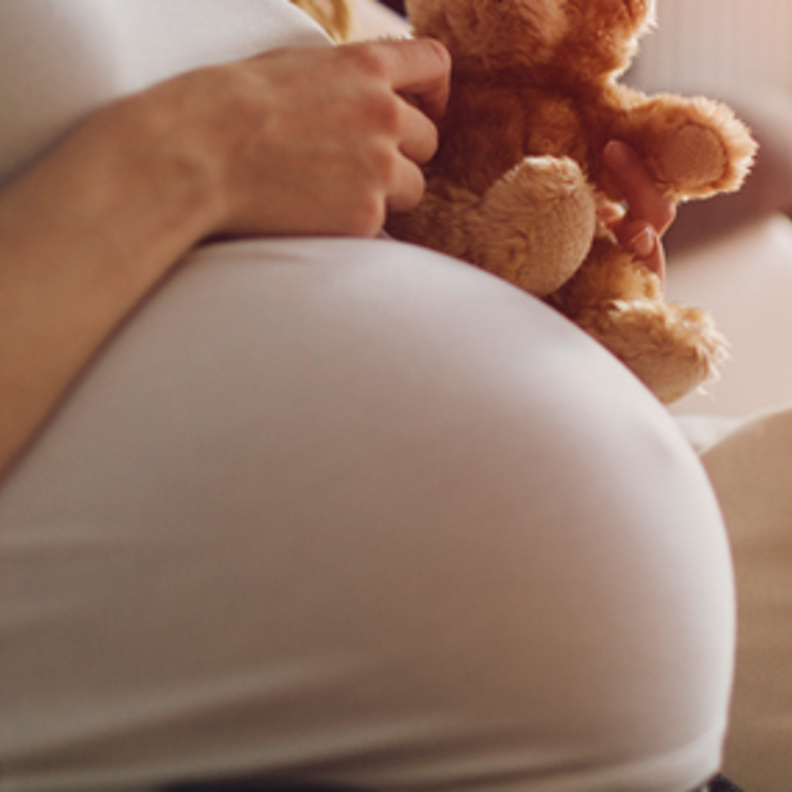 مخاطر الحمل قبل عمر العشرين