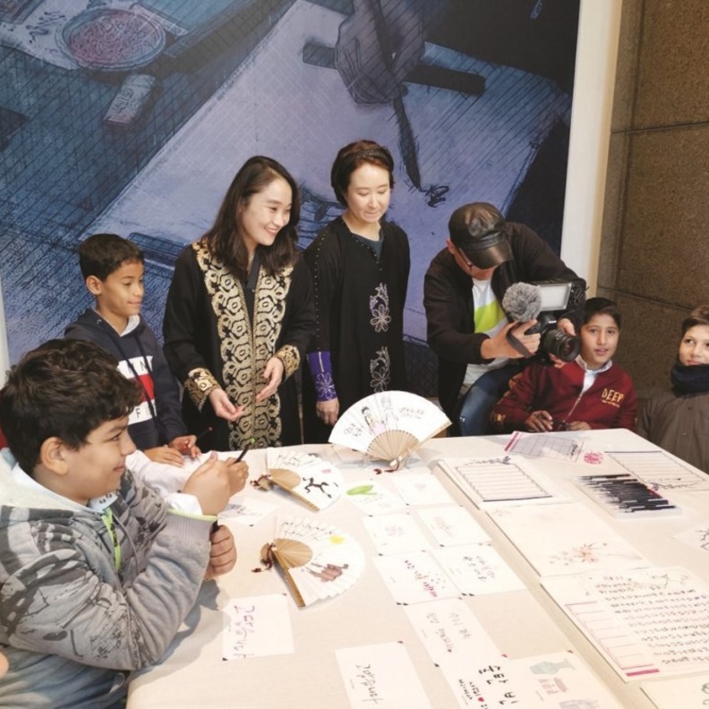 الأمير سلطان يفتتح معرض التاريخ والثقافة الكورية