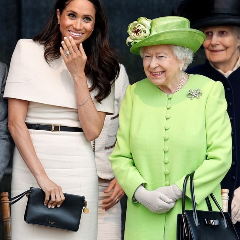 ملكة بريطانيا وميغان ميركل