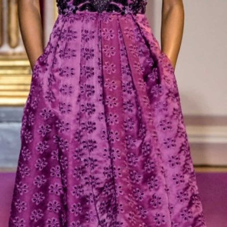  فستان من "شالايان" Chalayan