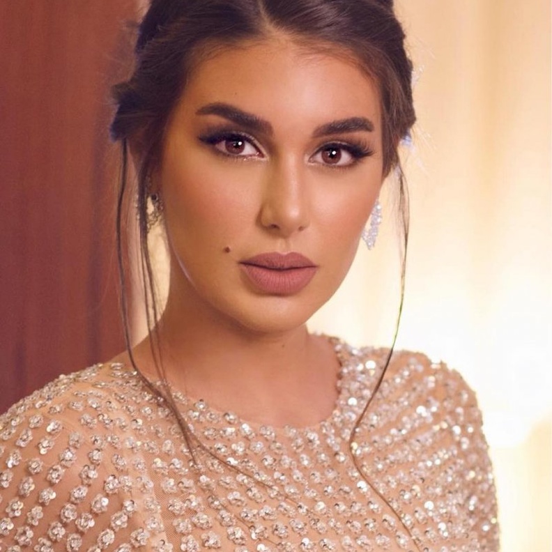 سيرين عبد النور بمكياج ناعم مشرق