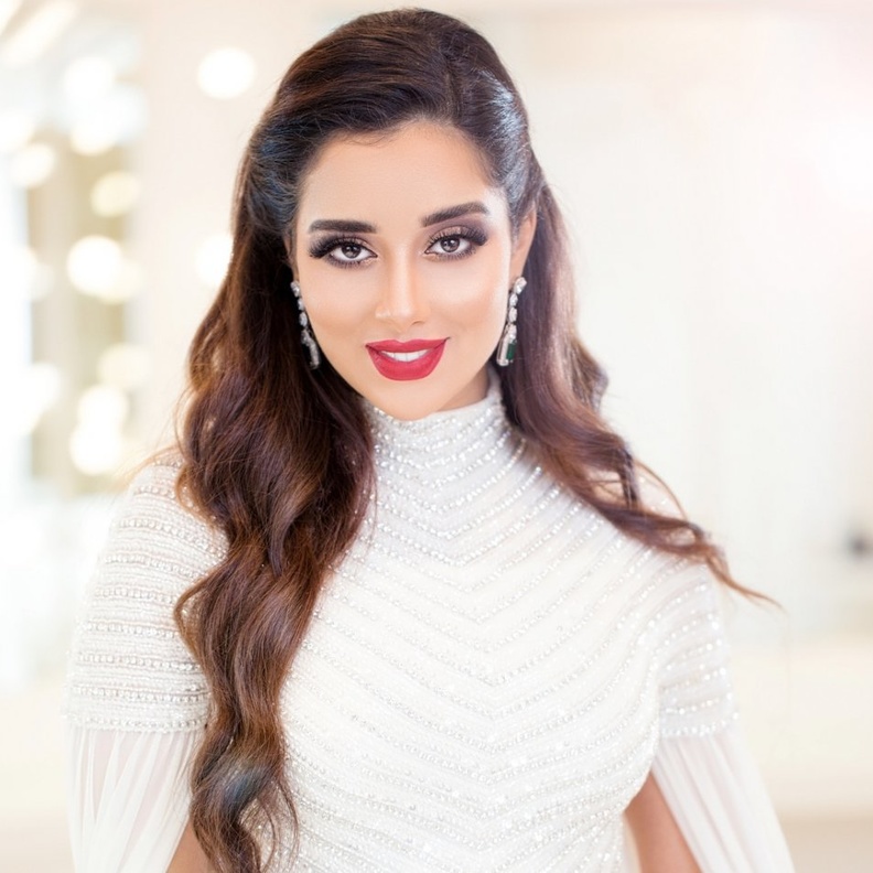 تسريحة تناسب اطلالتك الملكي