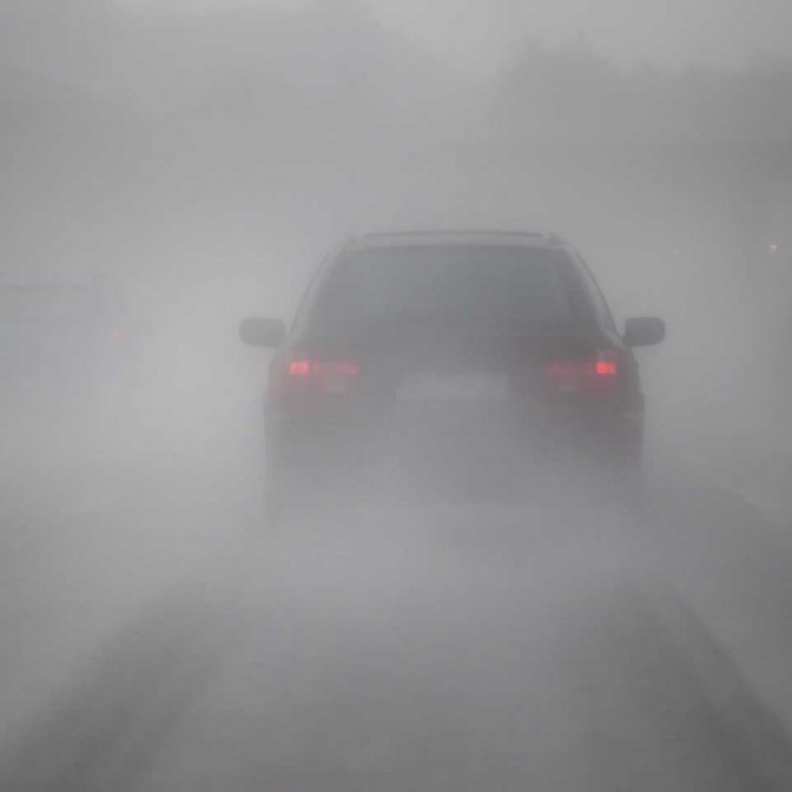 نصائح هامة عند القيادة في الضباب