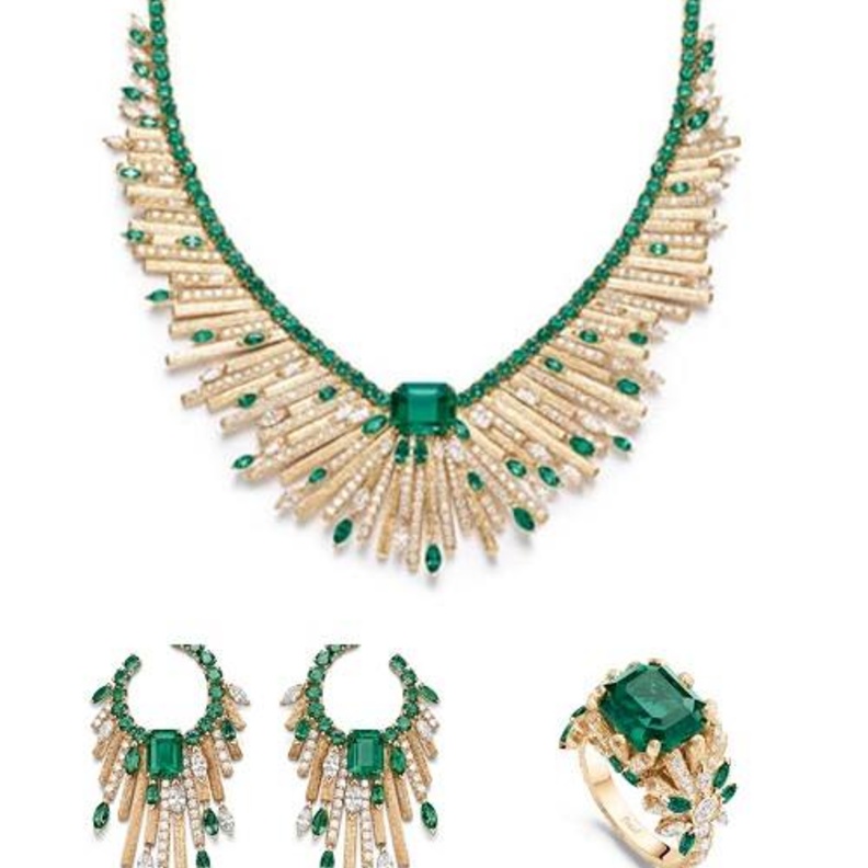 طقم من غراف Graff