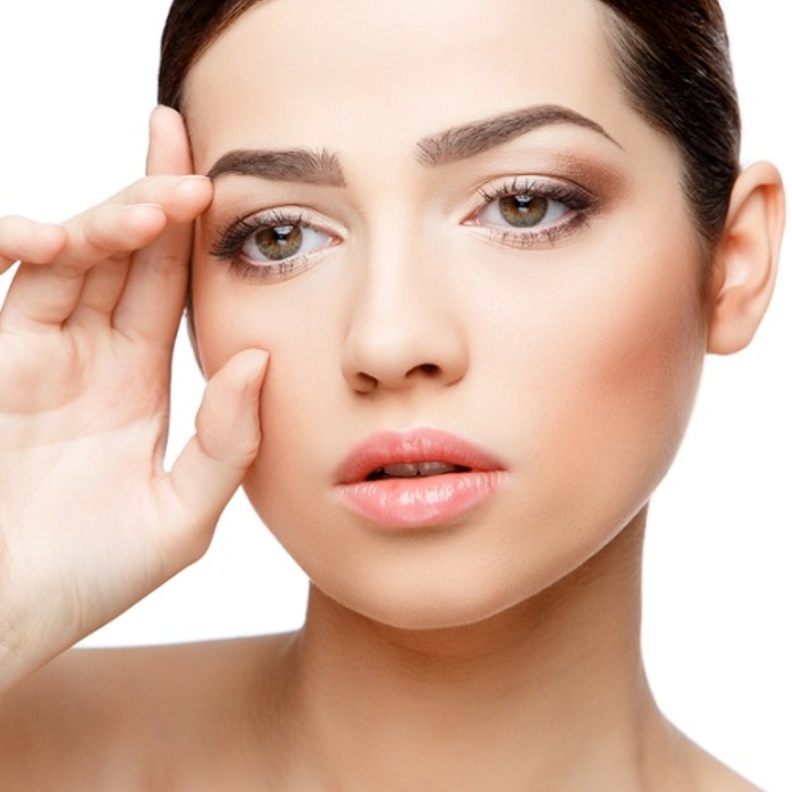 تخلصي من الهالات الداكنة قبل نهاية العام