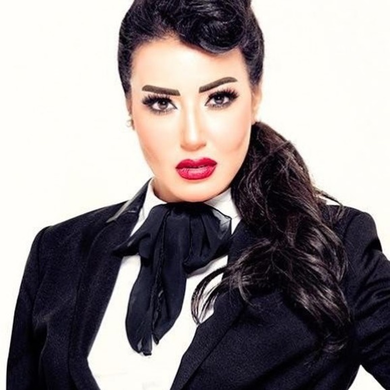 سمية الخشاب تكشف لأول مرة عن فيلتها