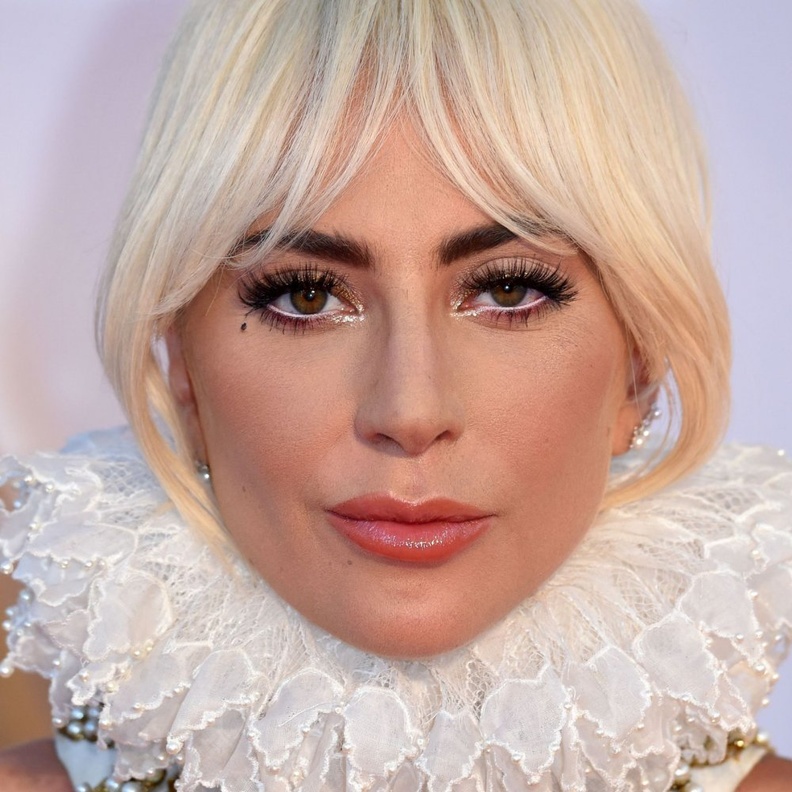 من أجمل ظلال العيون التي اعتمدتها ليدي غاغا