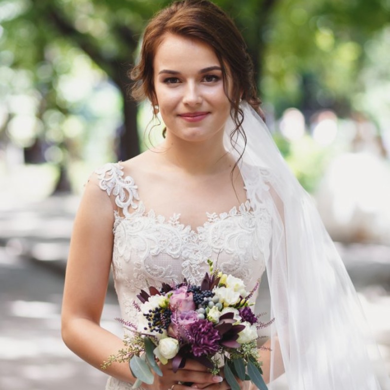  بوكيه متكاملة مع ورود الحفل