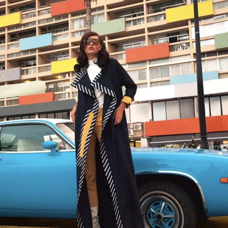  تصميم فروة بقماش التويد من المصممة البحرينية مريم فليفل