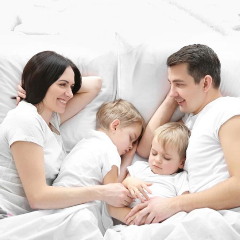 ما الحل إذا كان الزوج يغار من إهتمام الزوجة بالأطفال