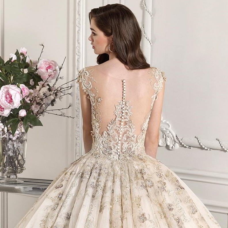 فستان من sareh nouri