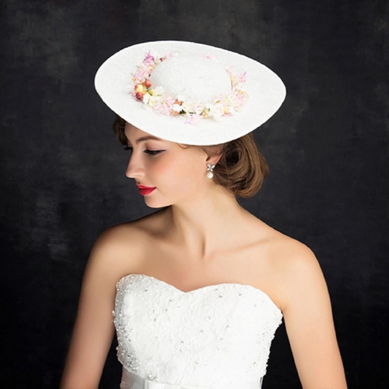 اكسسوار شعر من ماركة انبال درور Inbal Dror من اللؤلؤ