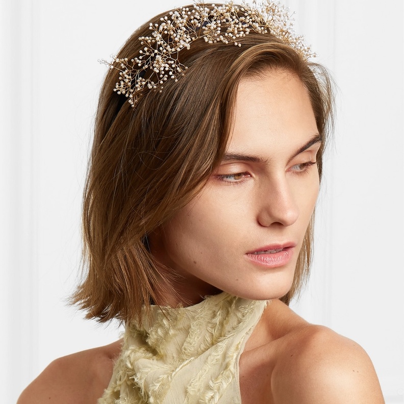 اكسسوار الشعر باللون الذهبي