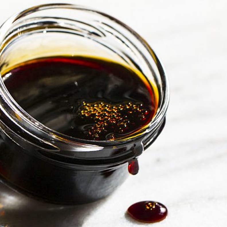  العسل الأسود يقوي الدم و الدورة الدموية