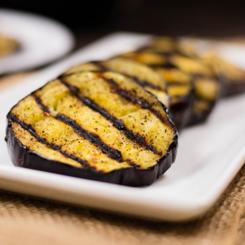 الباذنجان المشوي يخلص الجسم من الوزن الزائد 