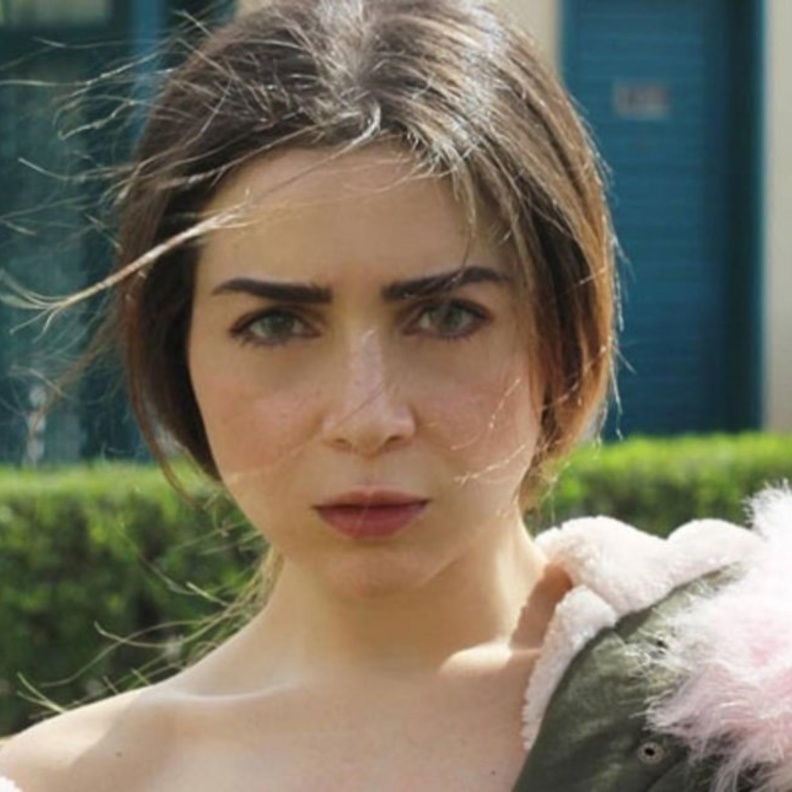 مي عز الدين 