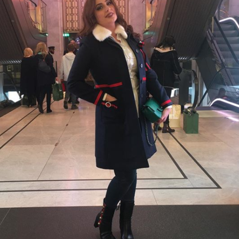  اطلالة شتوية أنيقة اعتمدتها رؤى الصبان