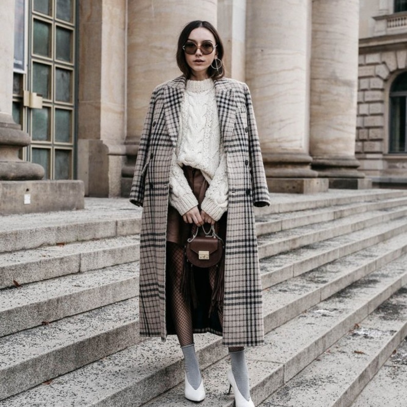  اختاري البالطو الكارو القصير لاطلالات شبابية