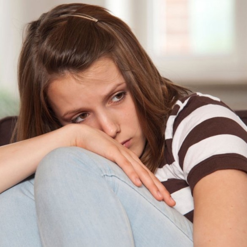 متى تخبر الأم ابنتها عن الدورة الشهرية وإزالة الشعر الزائد 