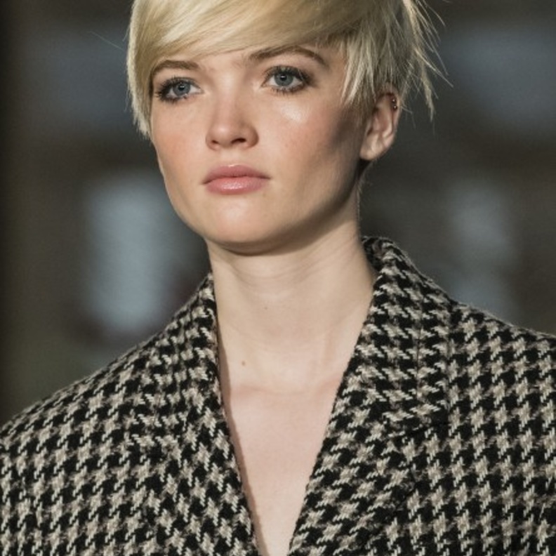 تسريحات الشعر الذكوري ‏ المستقيم من Marc Jacobs