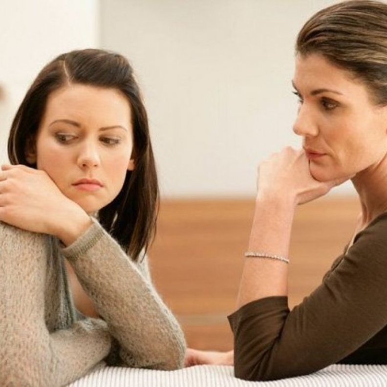 متى تغار الأم من ابنتها