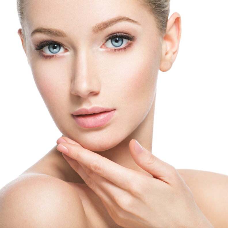 اشربي كمية كافية من المياه لا تقل عن ليترين يومياً