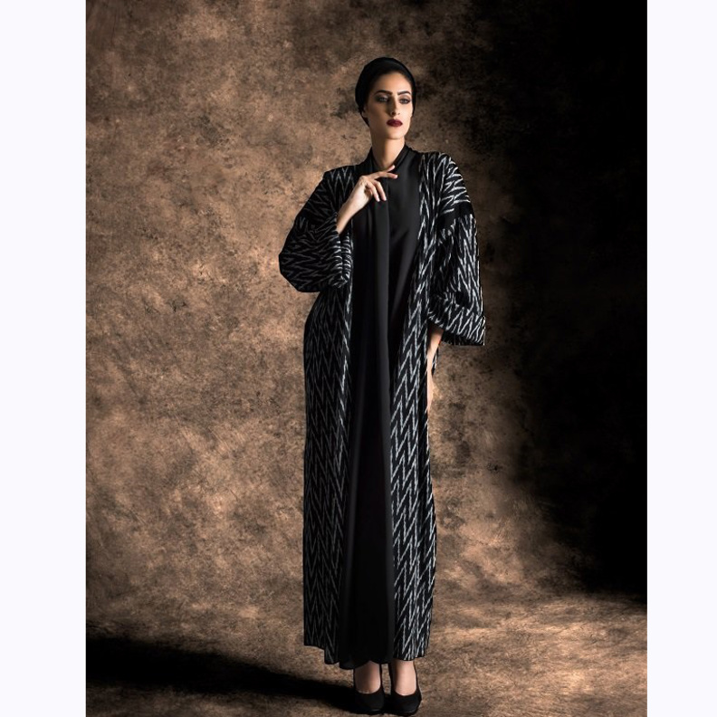  احدث موديلات العبايات الكلاسيكية موضة 2019‏ مع التطريز