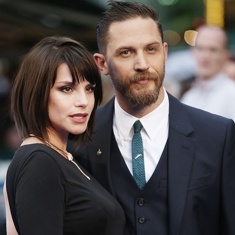 توم هاردي وزوجته