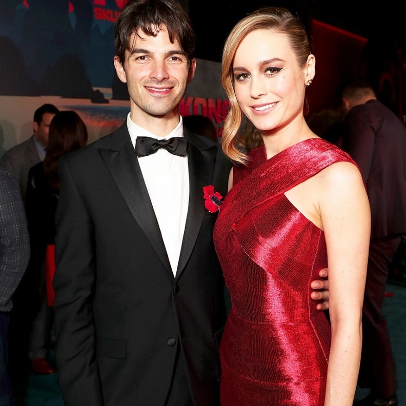 بري لارسون وأليكس