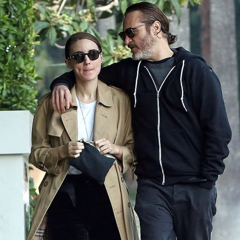 جواكين فينيكس وروني مارا