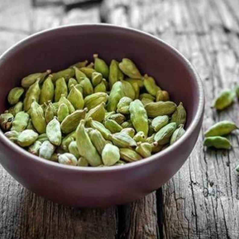  الهيل يحسن من الحالة النفسية