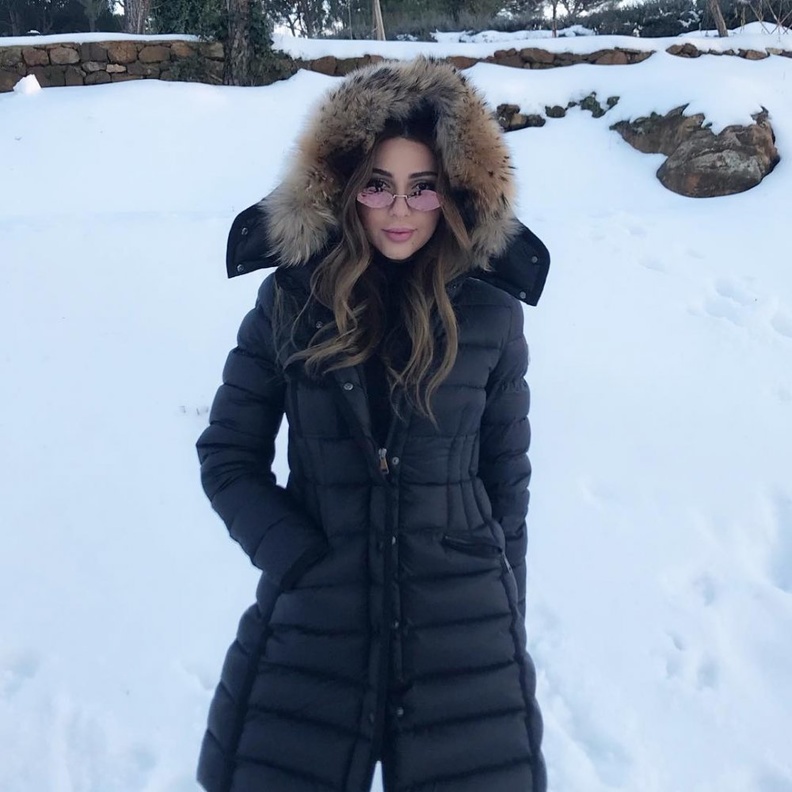 ميريام فارسو امل بوشوشة تستجمان على الثلج