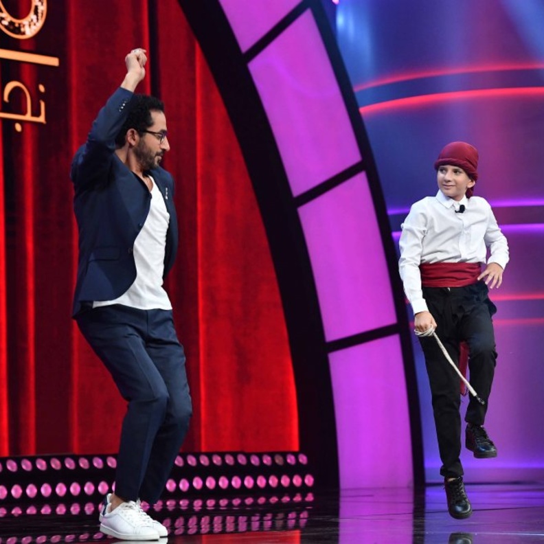 احمد حلمي يرقص دبكة 