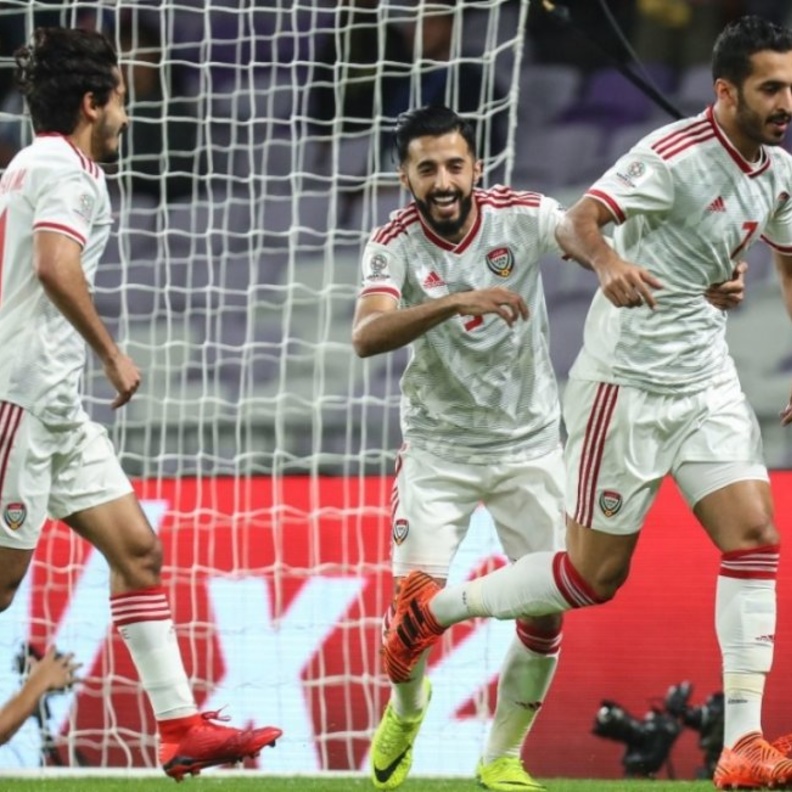 فرحة إماراتية بالتأهل 