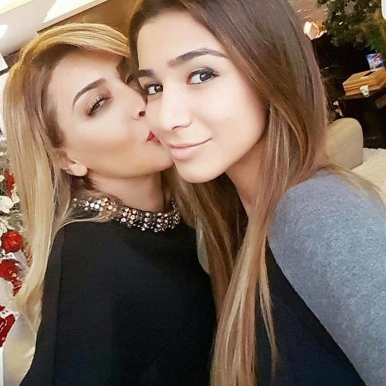 نوال الزغبي وابنتها