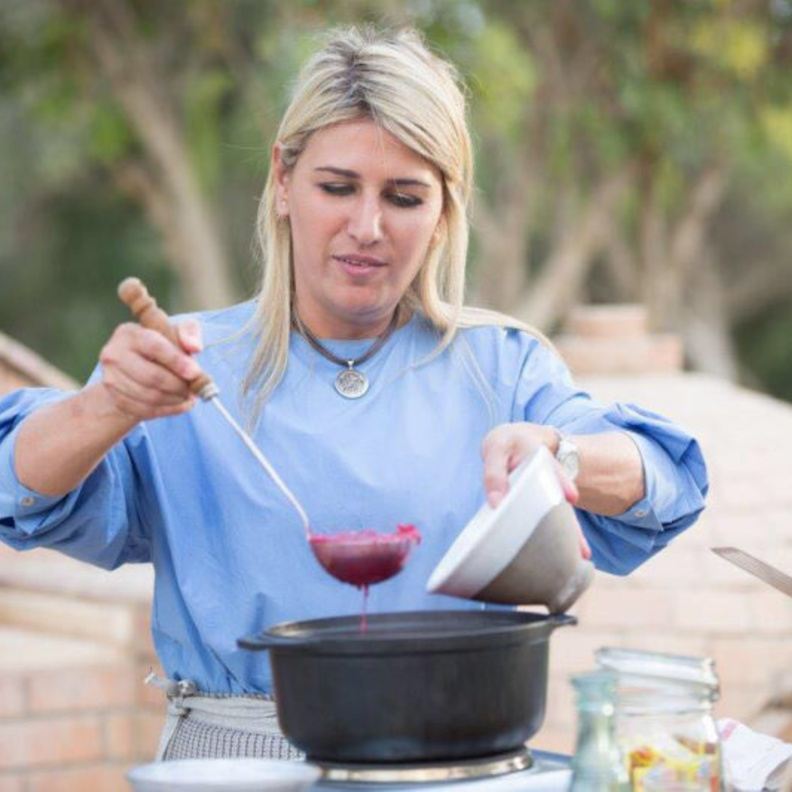 The Taste كانت منى موصلي احدى اعضاء لجنة التحكيم في برنامج