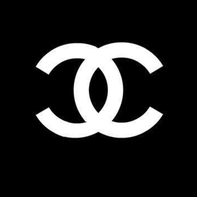  CHANEL  تشتري حصة في الشركة المصنعة KENISSI