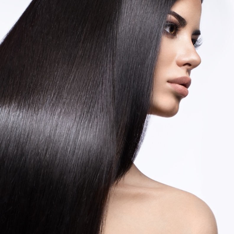 جل بذور الكتان يستخدم لتقوية الشعر